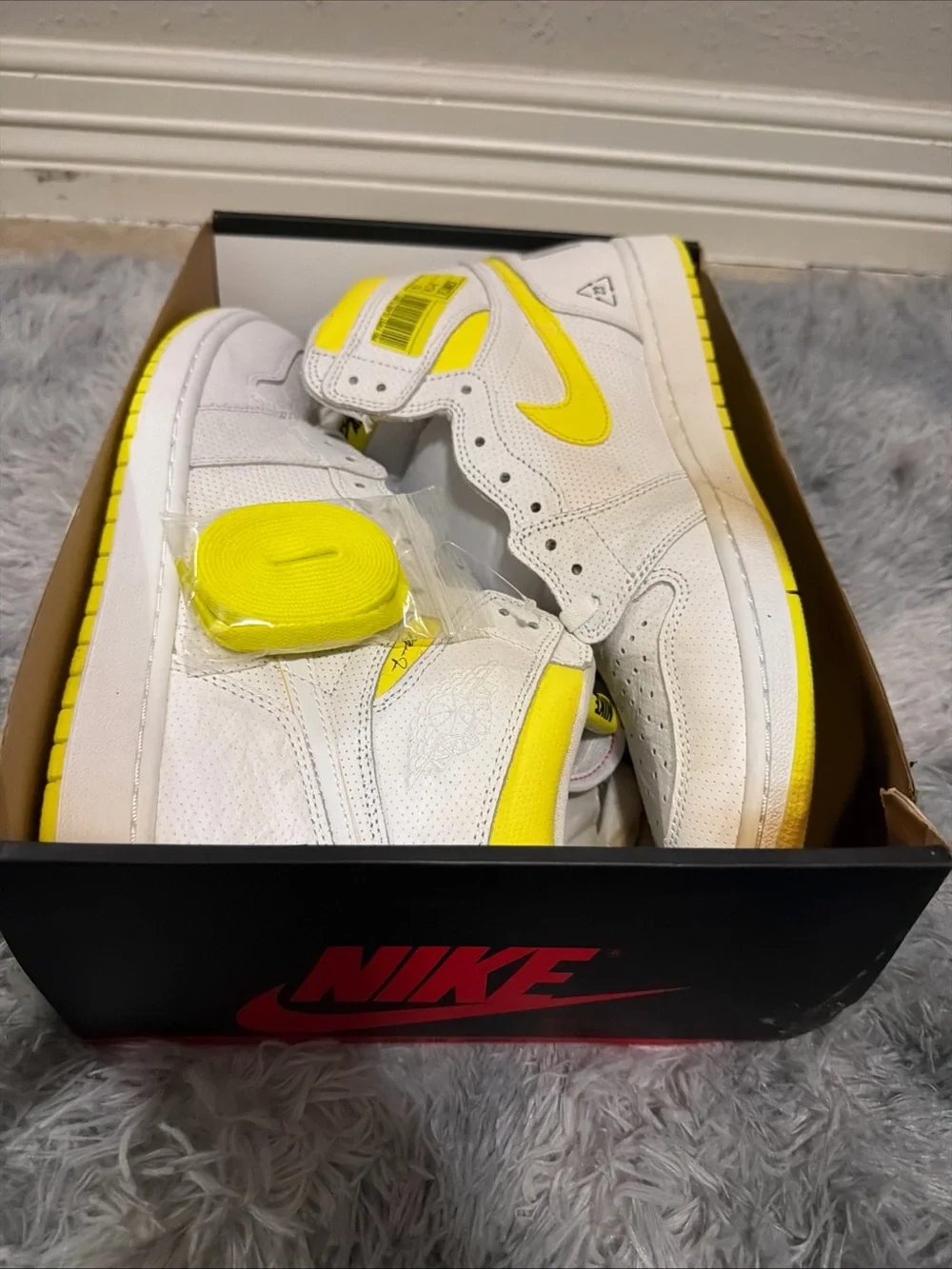 Size 12 - Air Jordan 1 Retro OG High First Class Flight Used